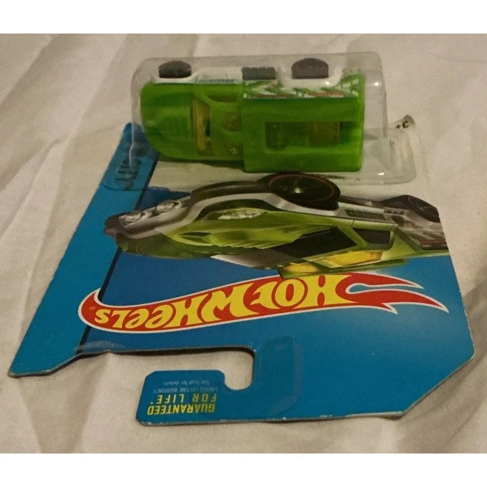 Hot Wheels‎ Treasure Hunt Rescue Duty, Green; 2014 HW City Series 47/250